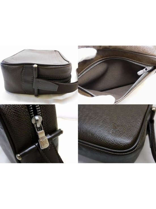 Louis Vuitton Taiga Calga Strap Clutch - Picture 4 of 5